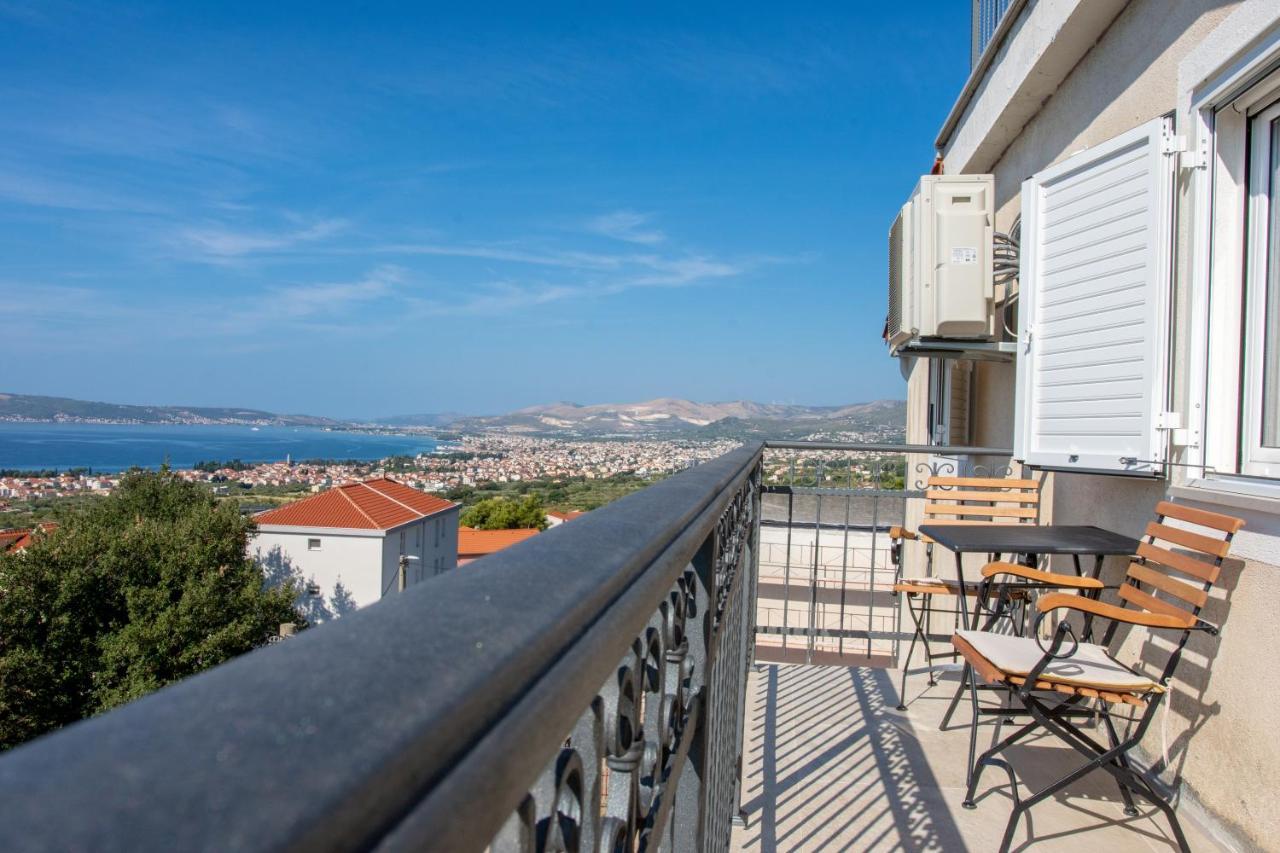 The View Split. Highlight With Roof-Top-Terrace And Pool Kaštela 外观 照片